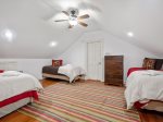 Gleesome Inn - Guest House Shared Bedroom